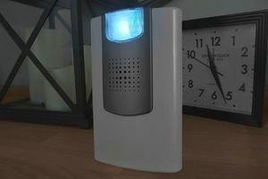 A flashing doorbell
